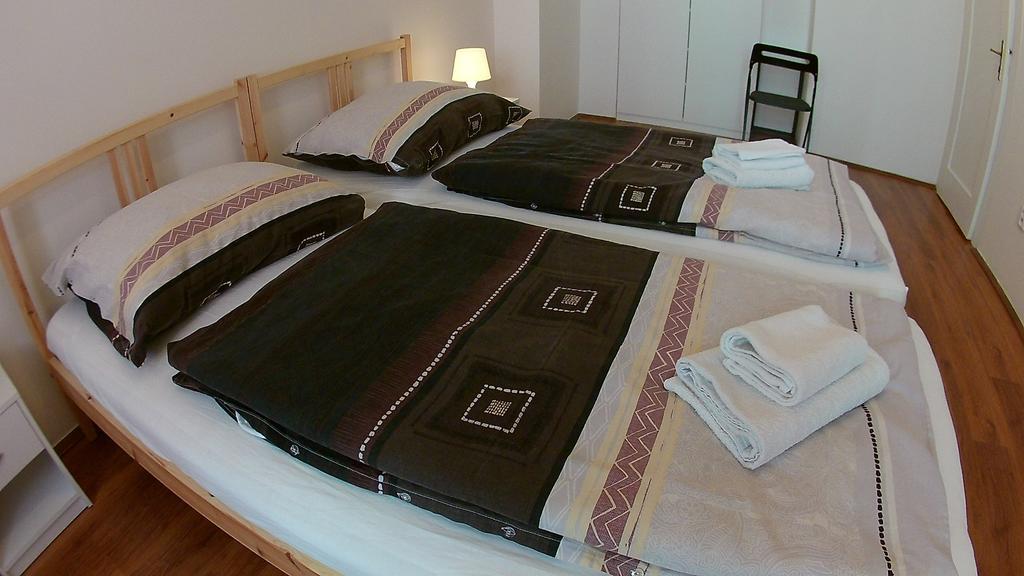 Jezerka Apartments Prague Luaran gambar