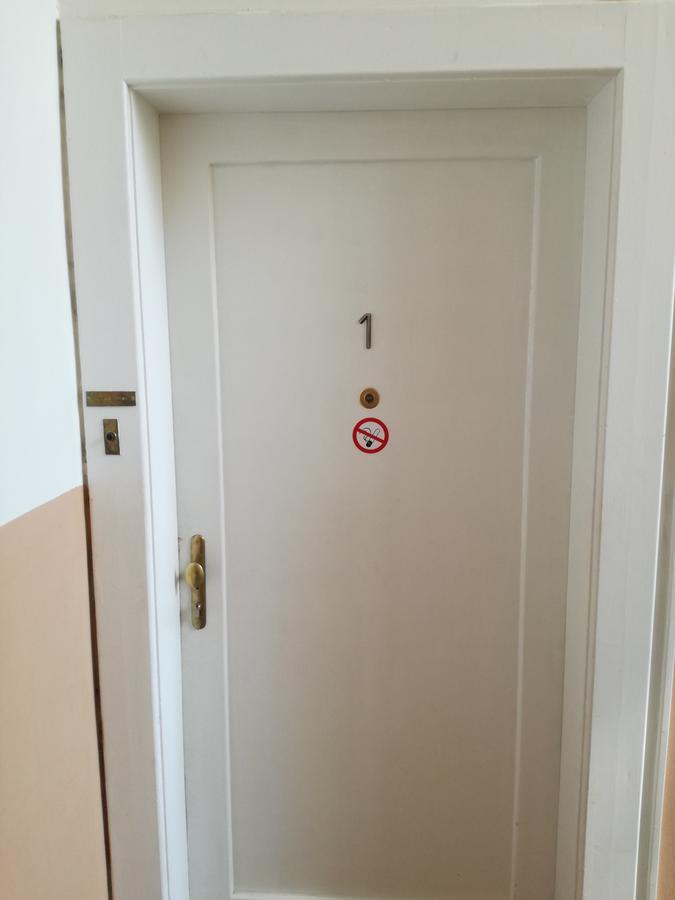 Jezerka Apartments Prague Luaran gambar