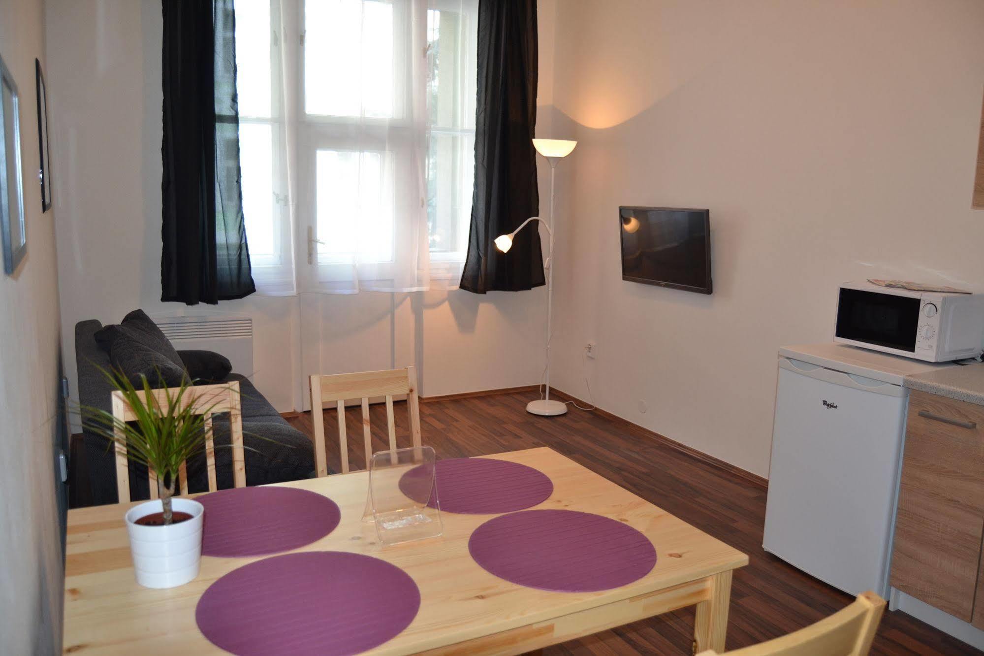 Jezerka Apartments Prague Luaran gambar