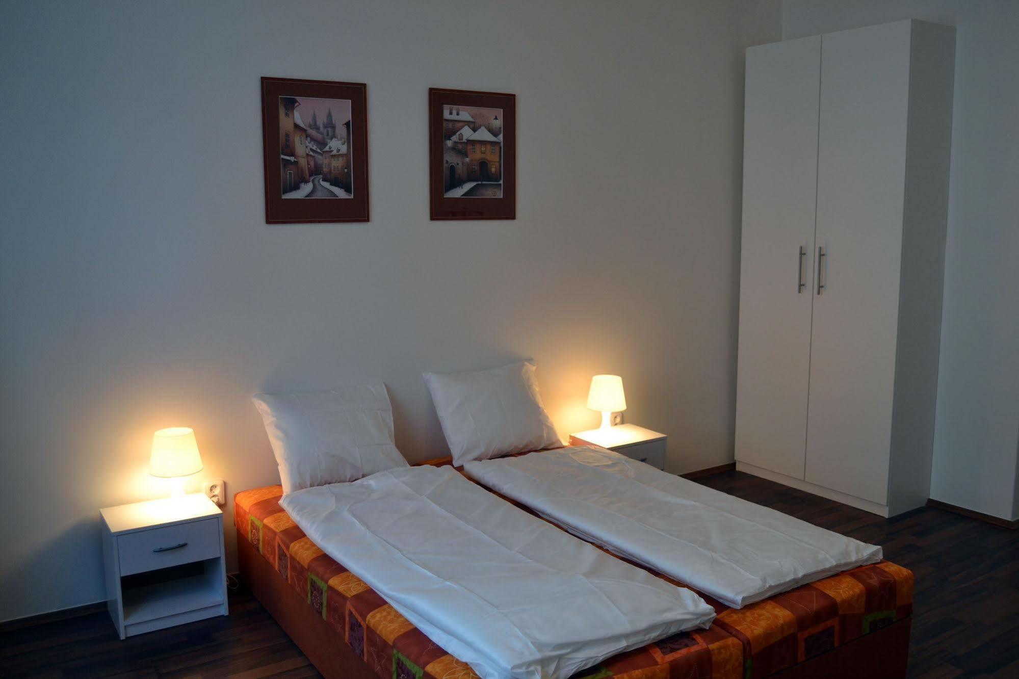 Jezerka Apartments Prague Luaran gambar