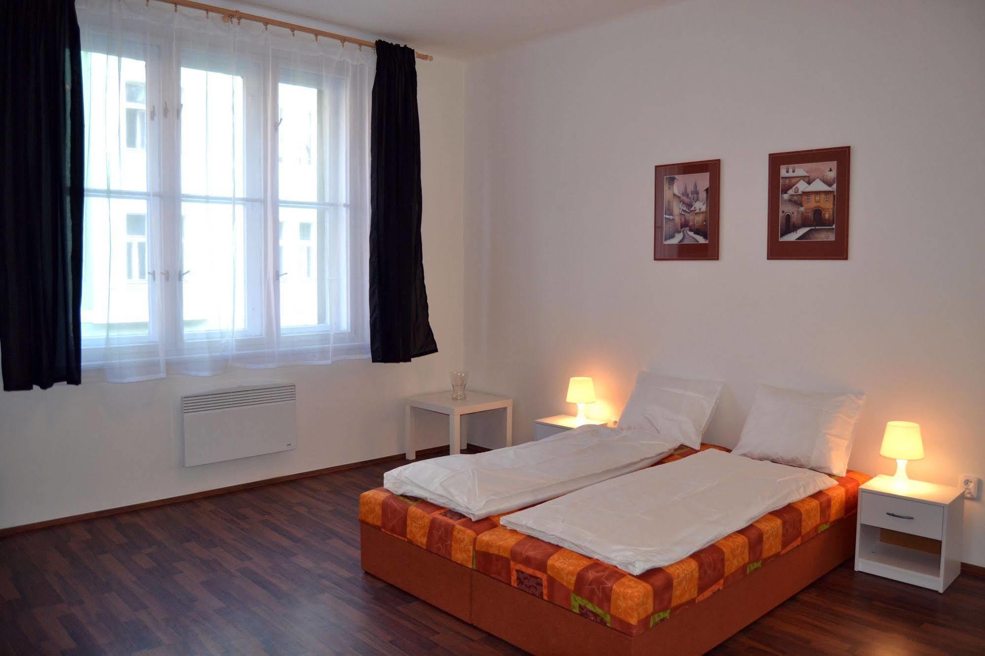 Jezerka Apartments Prague Luaran gambar
