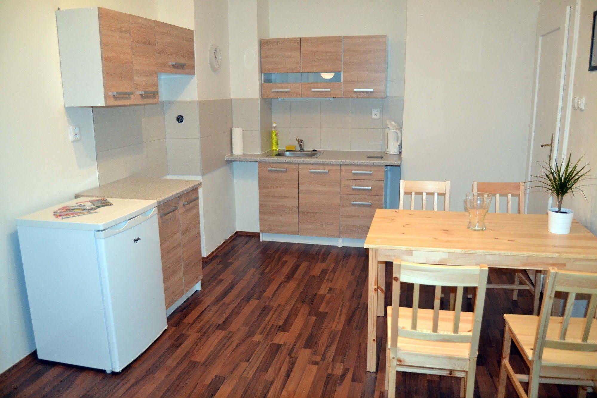 Jezerka Apartments Prague Luaran gambar