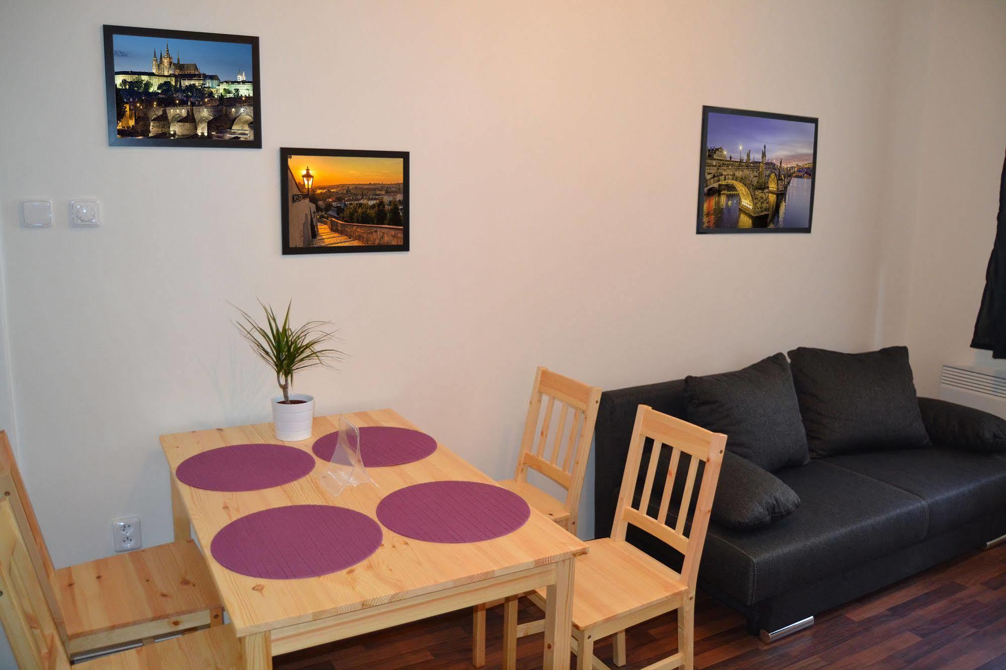 Jezerka Apartments Prague Luaran gambar