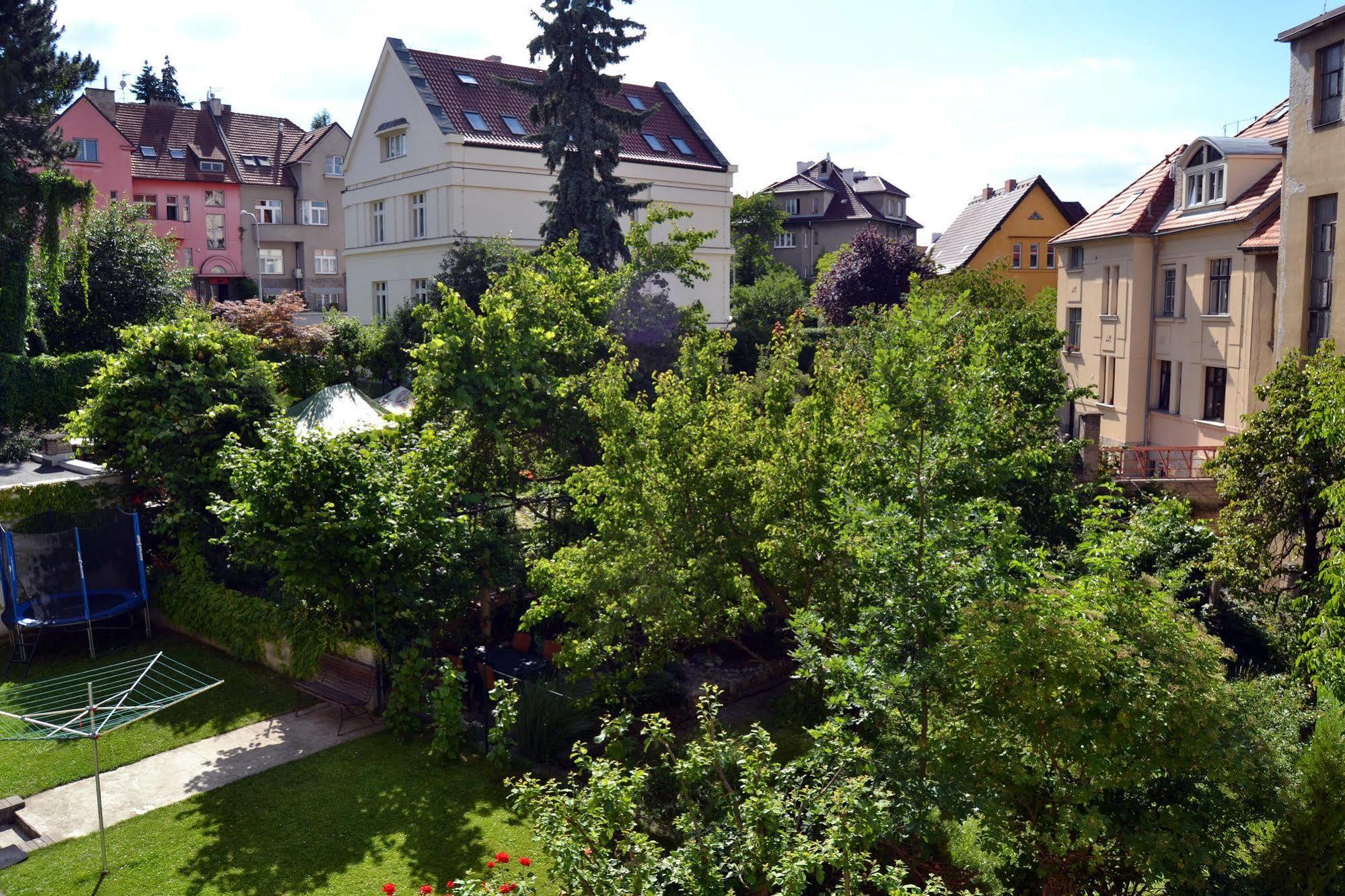 Jezerka Apartments Prague Luaran gambar